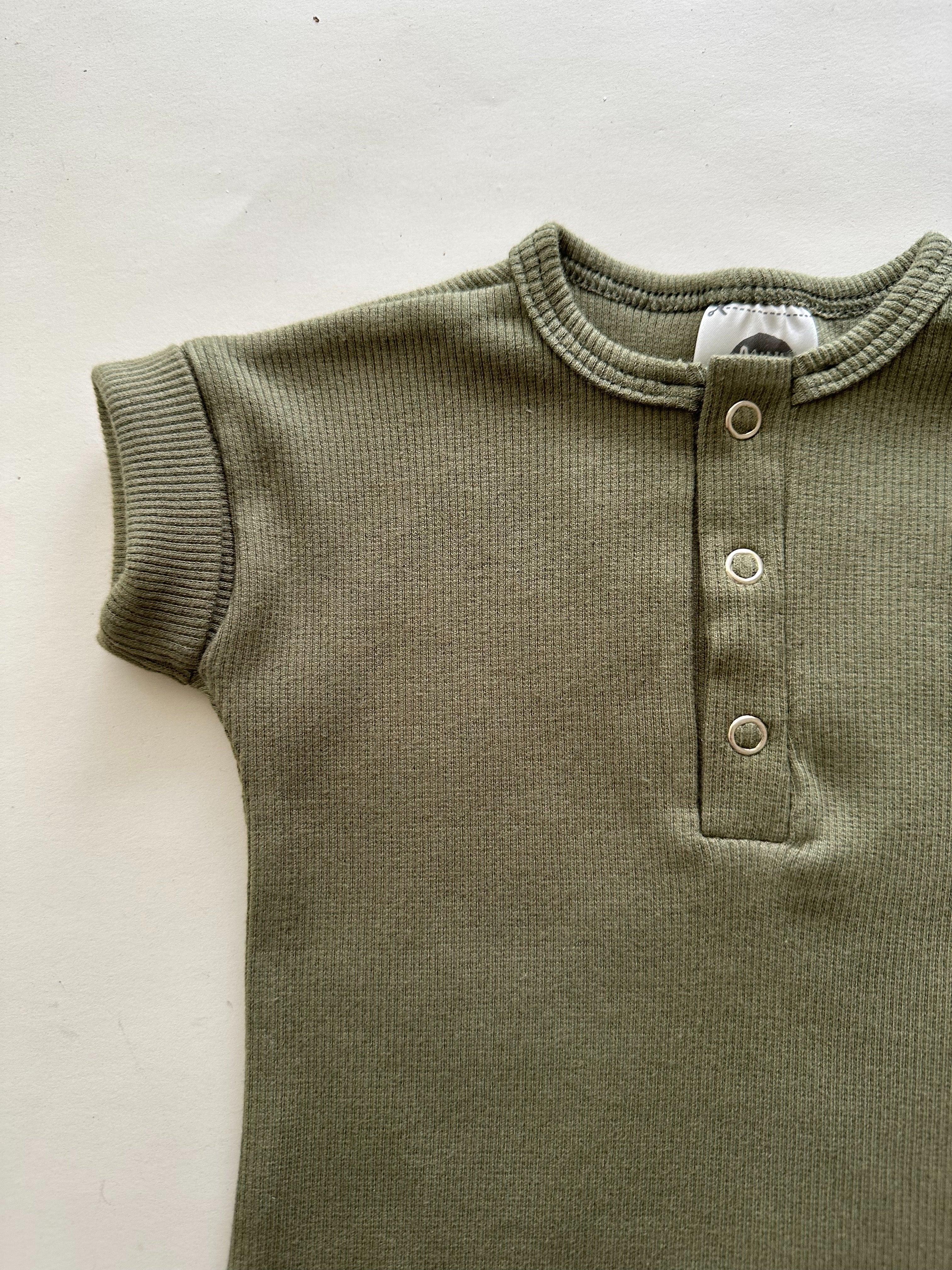 Macaquinho Canelado Manguinha Unissex MiniMalista | Liso Jungle Green - MiniMalista Baby - 0.2, b2b, Baby, black-friday, Calor, Christmas, com-desconto-mm10, Menino, Natal, Neutro, tab-tam-macaquinho-romper, Unissex, Verão, Xmas -bebê-minimalista-estiloso