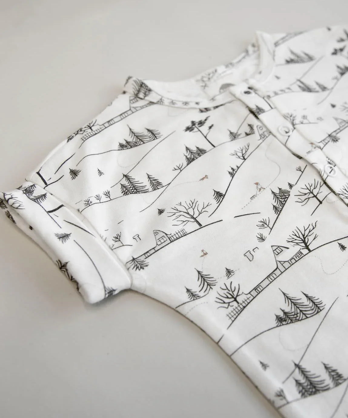 Macaquinho Romper Manguinha Unissex | Village - MiniMalista Baby - 0, b2b, Baby, Calor, Christmas, com-desconto-mm10, Menina, Menino, minime, natal, Neutro, tab-tam-macaquinho-romper, Unissex, Verão, Xmas -bebê-minimalista-estiloso