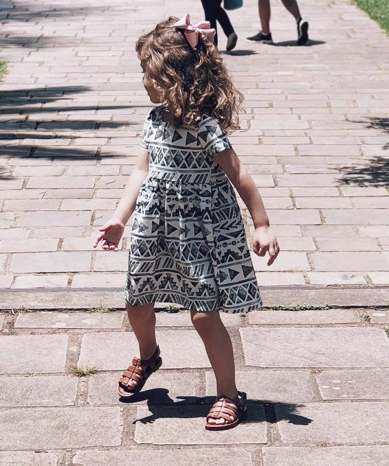 Vestido de Verão Meia Malha Infantil Aztec Aquarela - MiniMalista Baby - 0.3, 0.5, b2b, black-friday, Calor, Kids, Menina, outlet, SALE-FINAL, tab-tam-vestido-manga-curta, Verão, últimas-peças -bebê-minimalista-estiloso